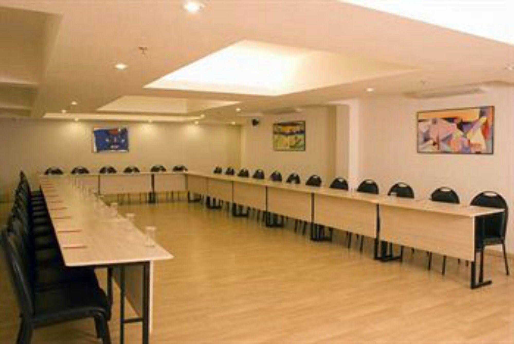 Red Fox By Lemon Tree Hotels, Jaipur Ngoại thất bức ảnh